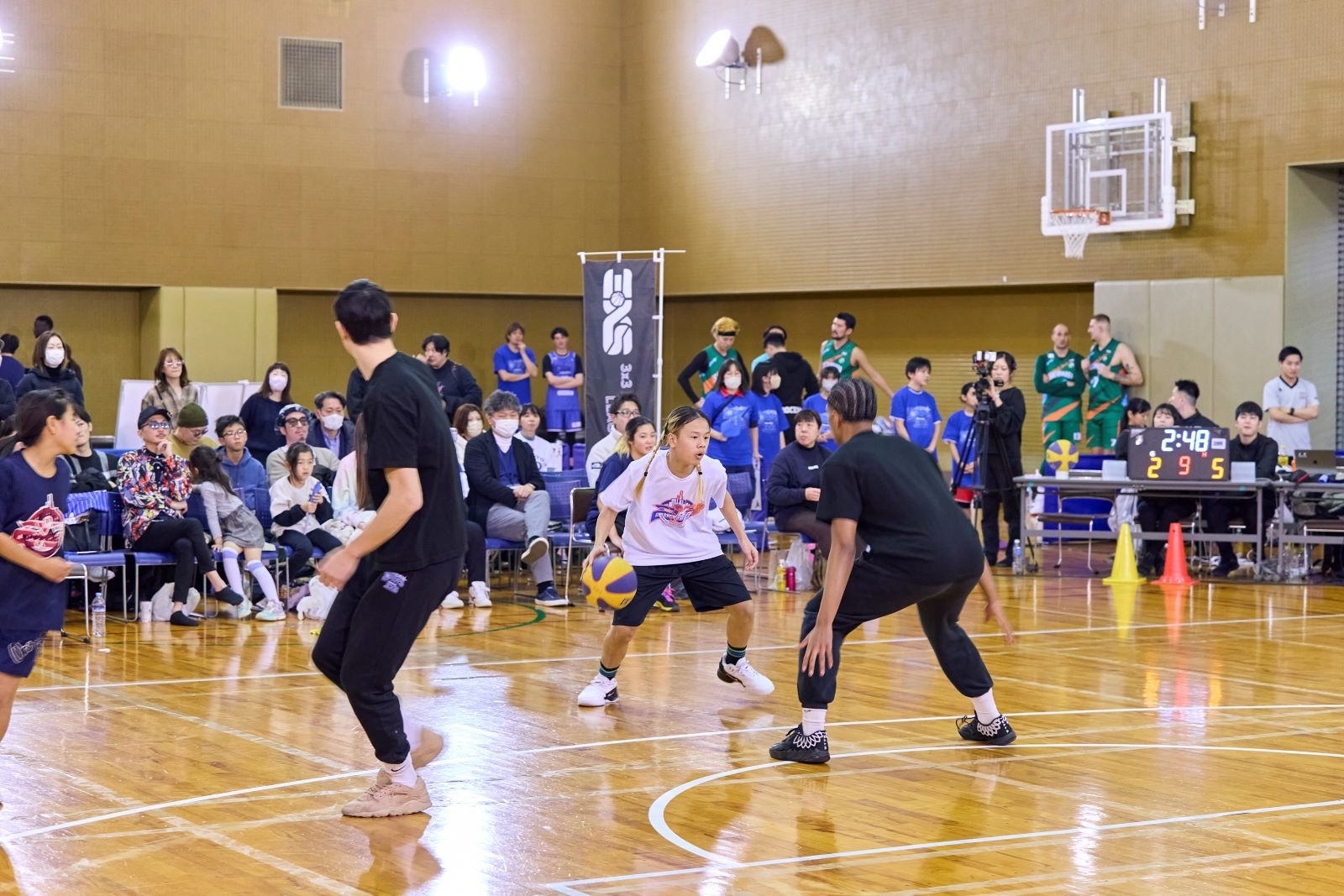 豊島区ミニバスチーム選抜とIKEBUKURO DROPSのエキシビションマッチ