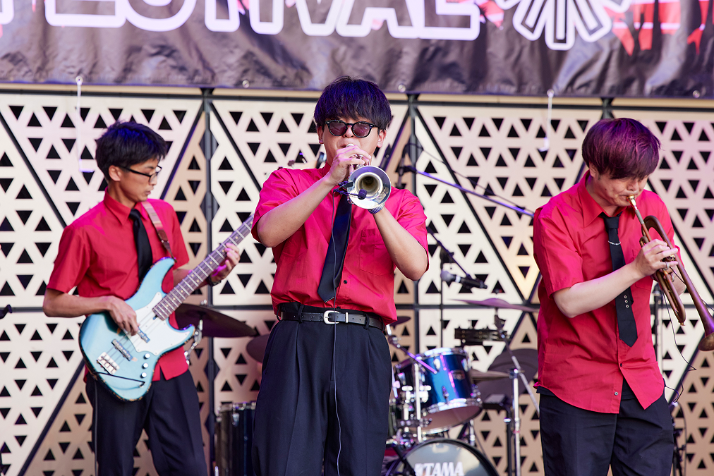 GLOBAL RING THEATRE (Caramel7)